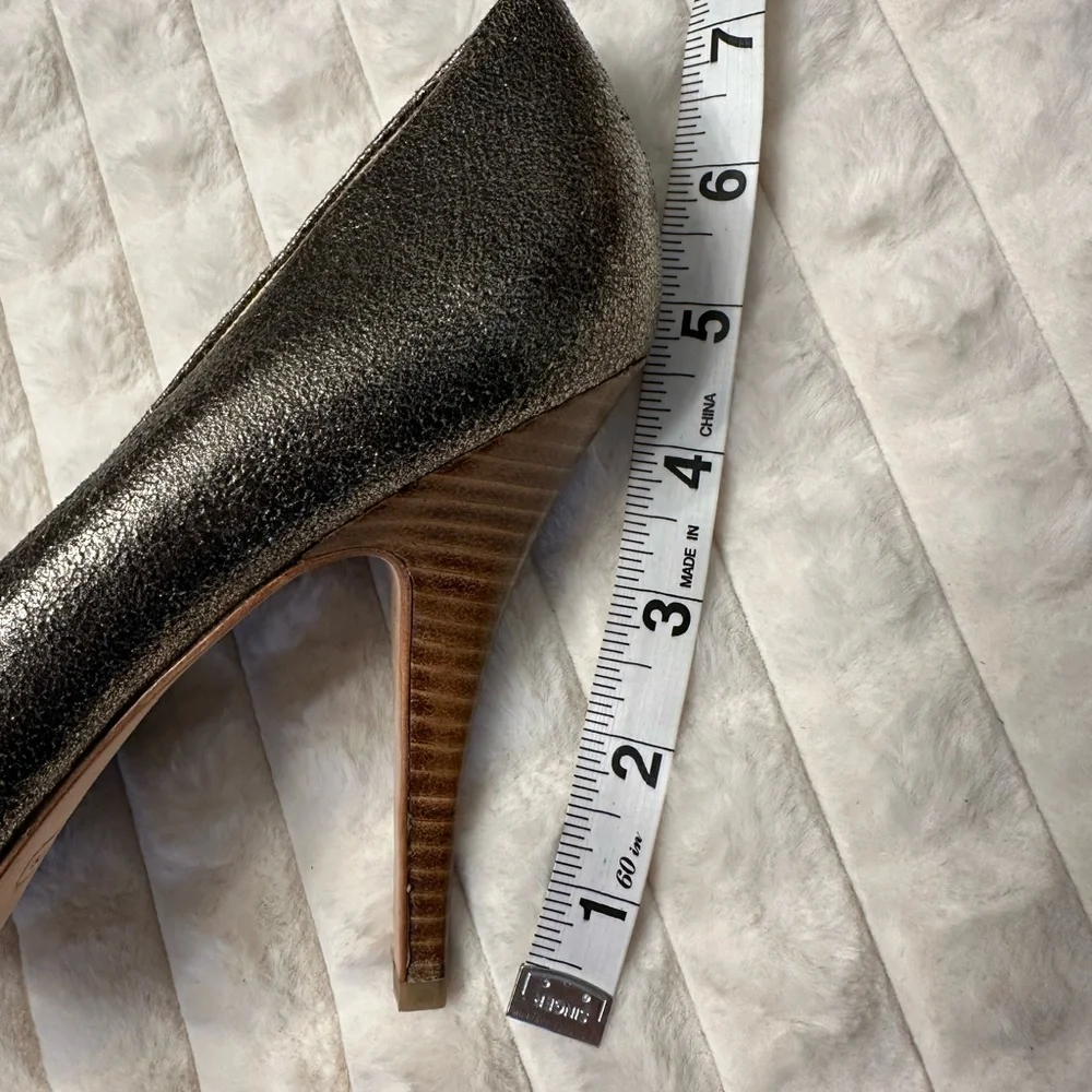 Coach Heels Size 8 - Picture 2 of 10